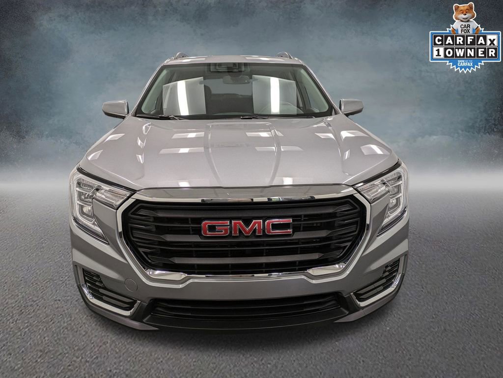 Used 2024 GMC Terrain SLE w/ Driver Convenience Package AWD/4WD image 2