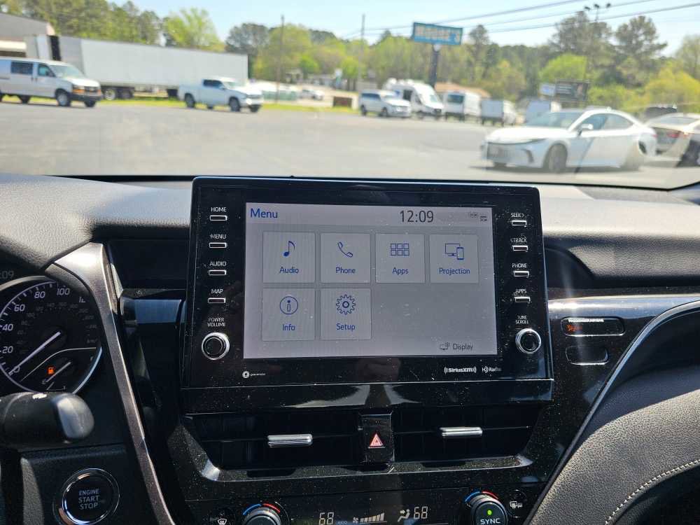 Used 2023 Toyota Camry XLE w/ Cold Weather Package image 17