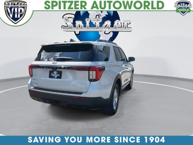 Used 2025 Ford Explorer Active AWD/4WD image 14