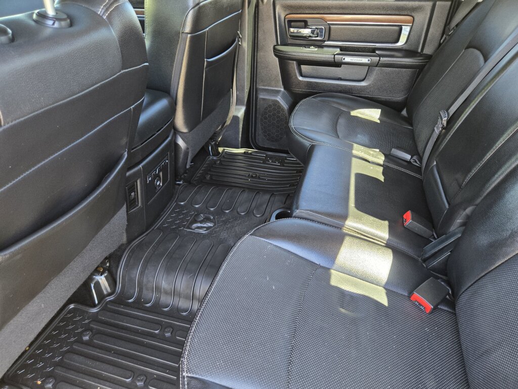 Used 2016 RAM 1500 Laramie w/ Convenience Group AWD/4WD image 10