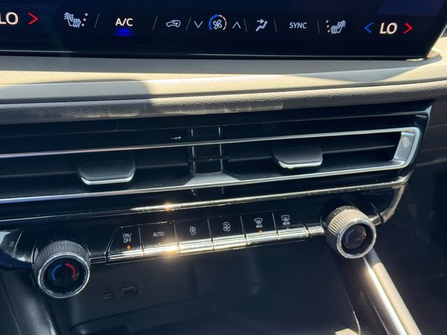 Certified 2025 Chevrolet Traverse LT AWD/4WD image 19