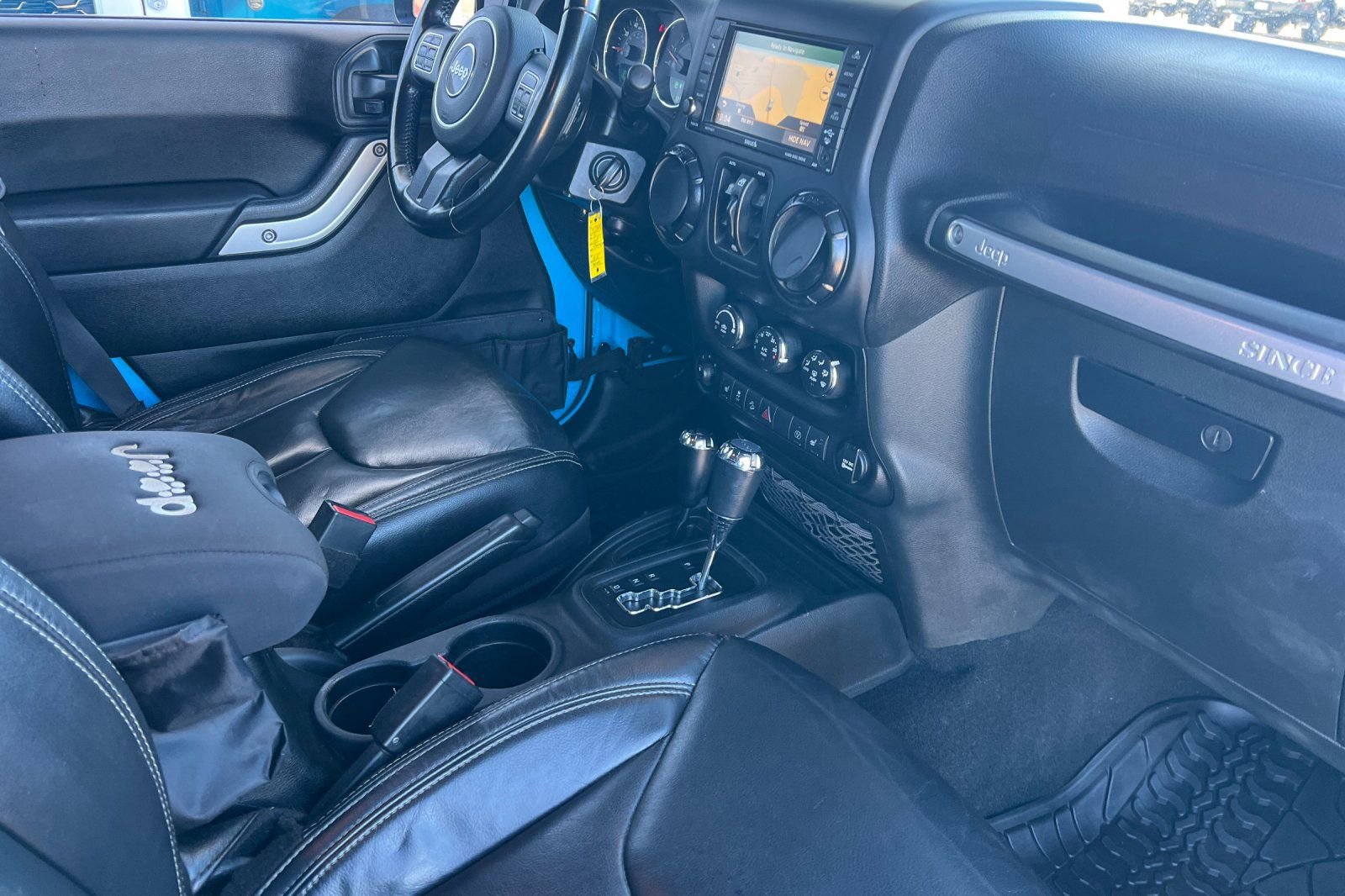 Used 2018 Jeep Wrangler Unlimited Rubicon w/ Cold Weather Group image 15