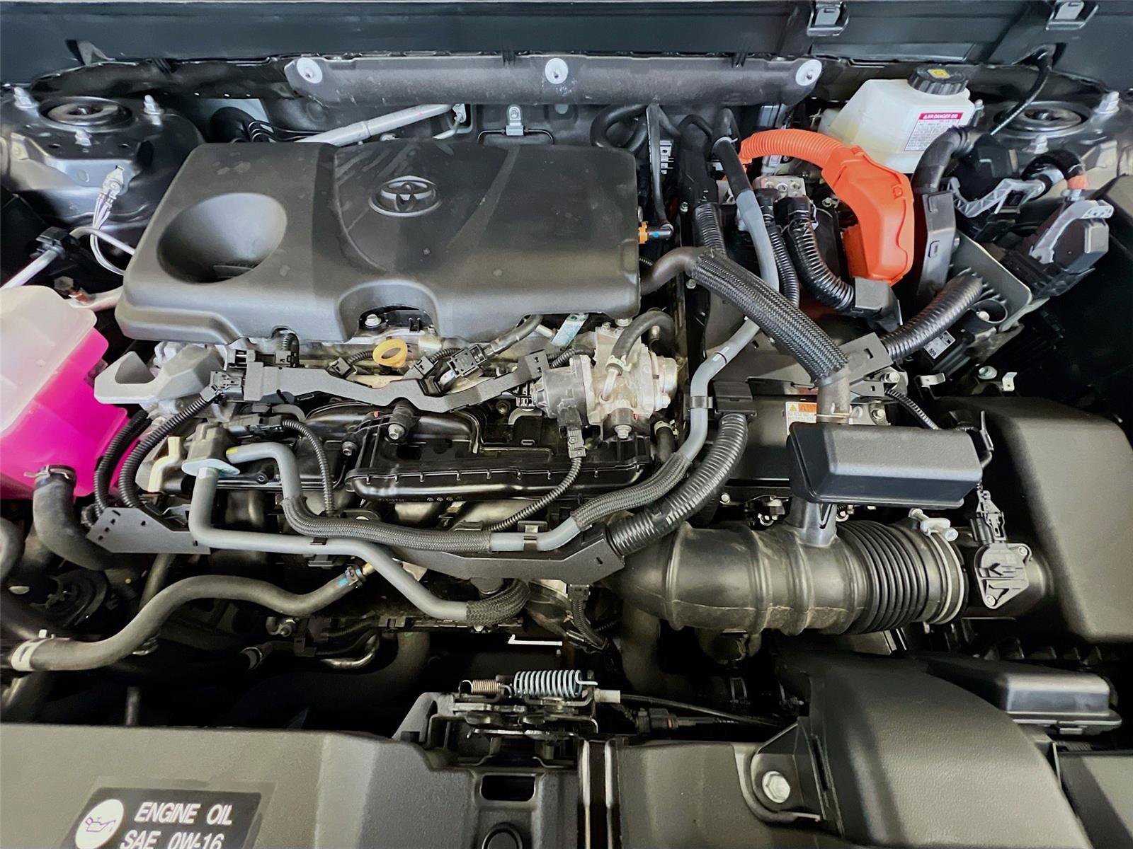 Used 2025 Toyota RAV4 XLE image 32