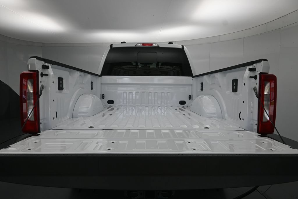 New 2027 Ford F250 XL w/ XL Chrome Package AWD/4WD image 24