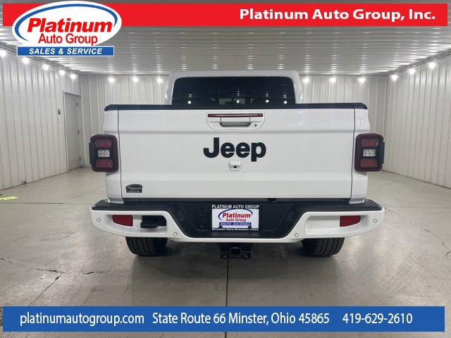 Used 2023 Jeep Gladiator Overland image 4