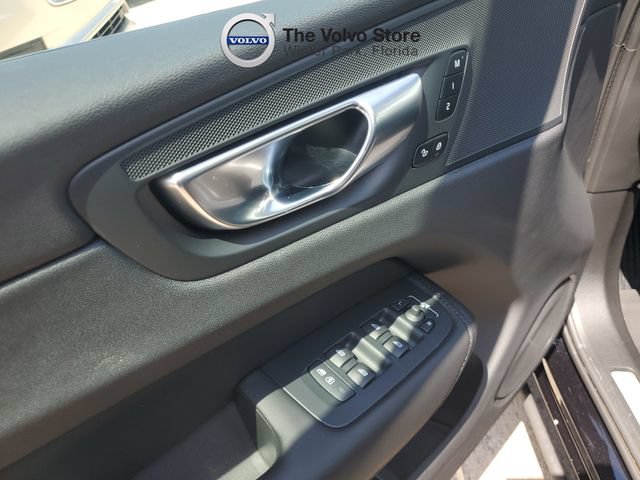 Certified 2024 Volvo XC60 B5 Plus AWD/4WD image 13