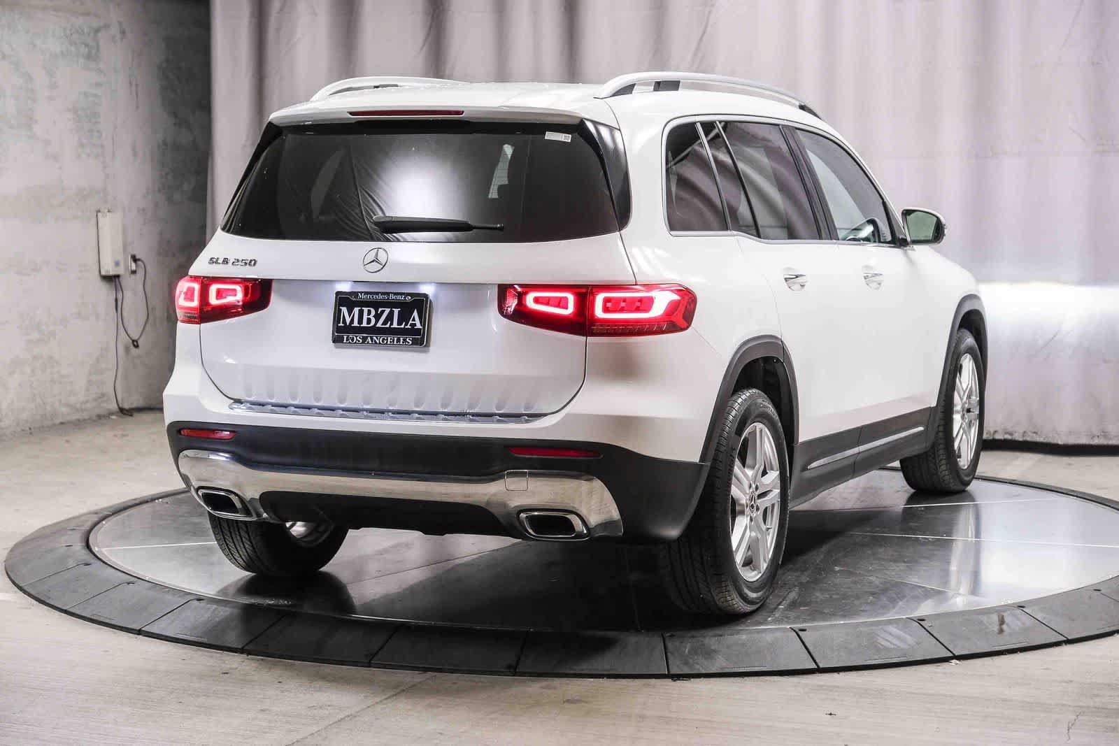 Used 2021 Mercedes-Benz GLB 250 image 4
