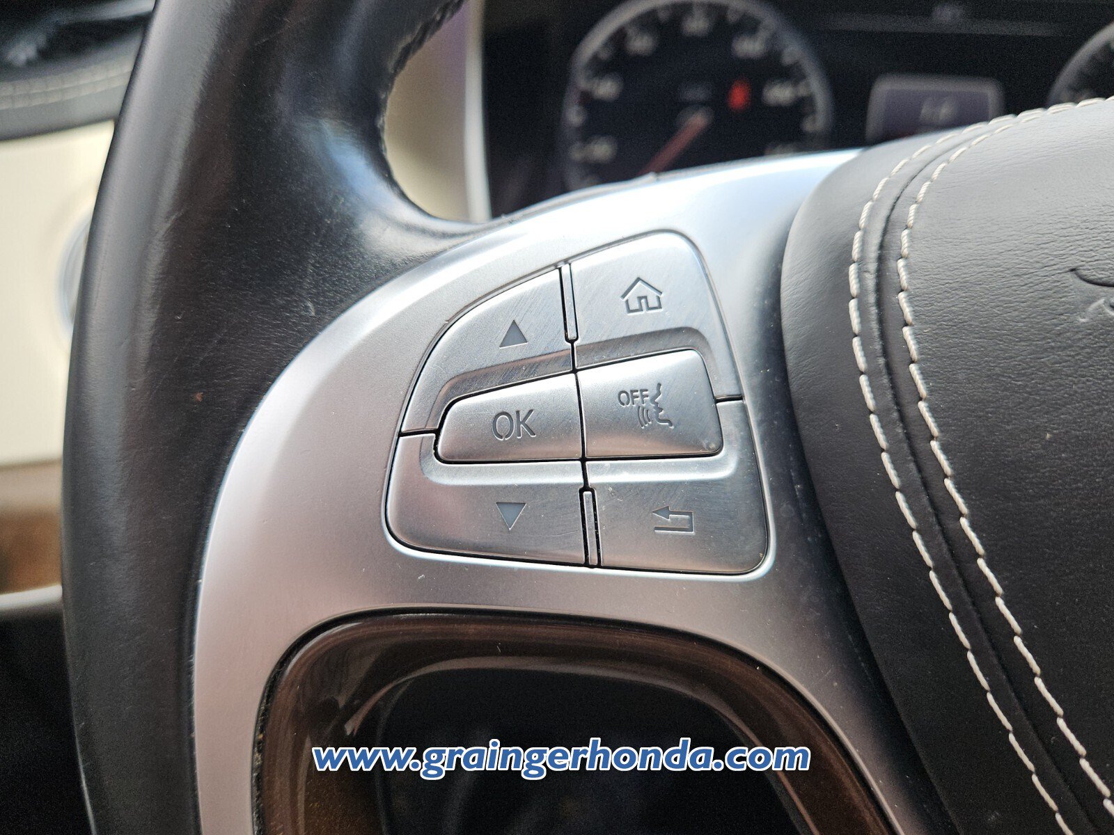 Used 2015 Mercedes-Benz S 550 Sedan image 20
