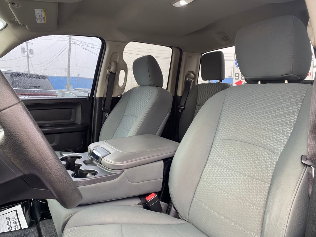 Used 2015 RAM 1500 ST w/ SXT Appearance Group image 10