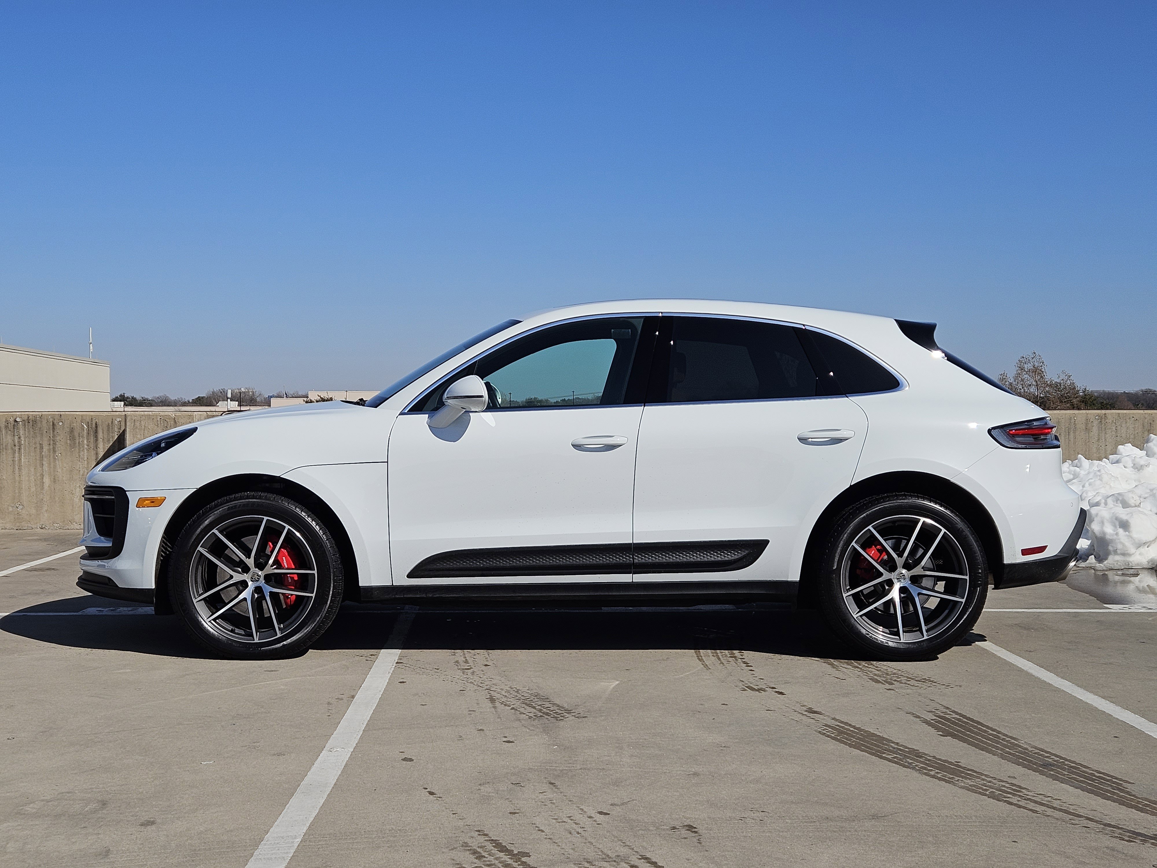 Certified 2025 Porsche Macan S video 2