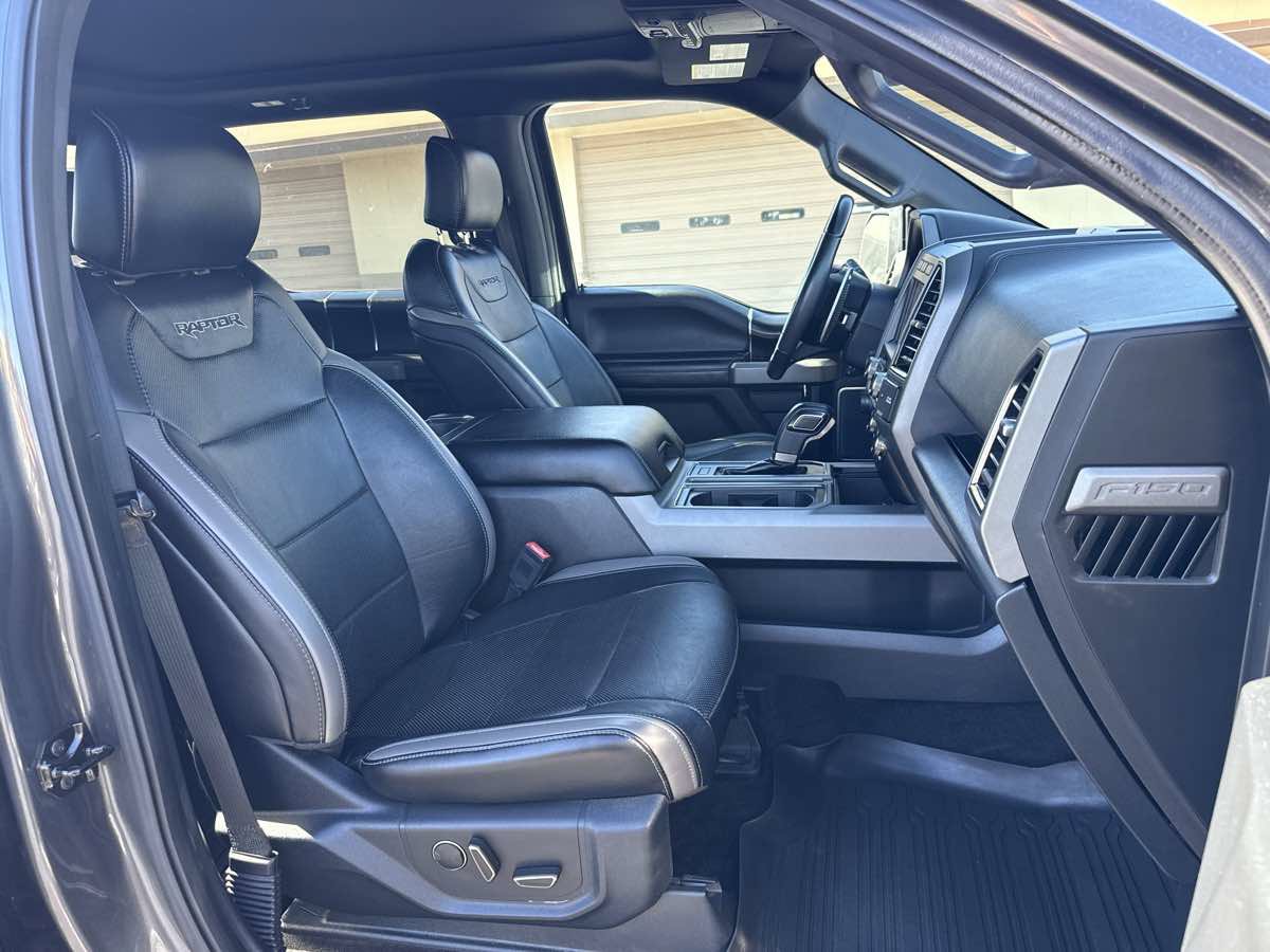 Used 2018 Ford F150 Raptor w/ Equipment Group 802A Luxury AWD/4WD image 23