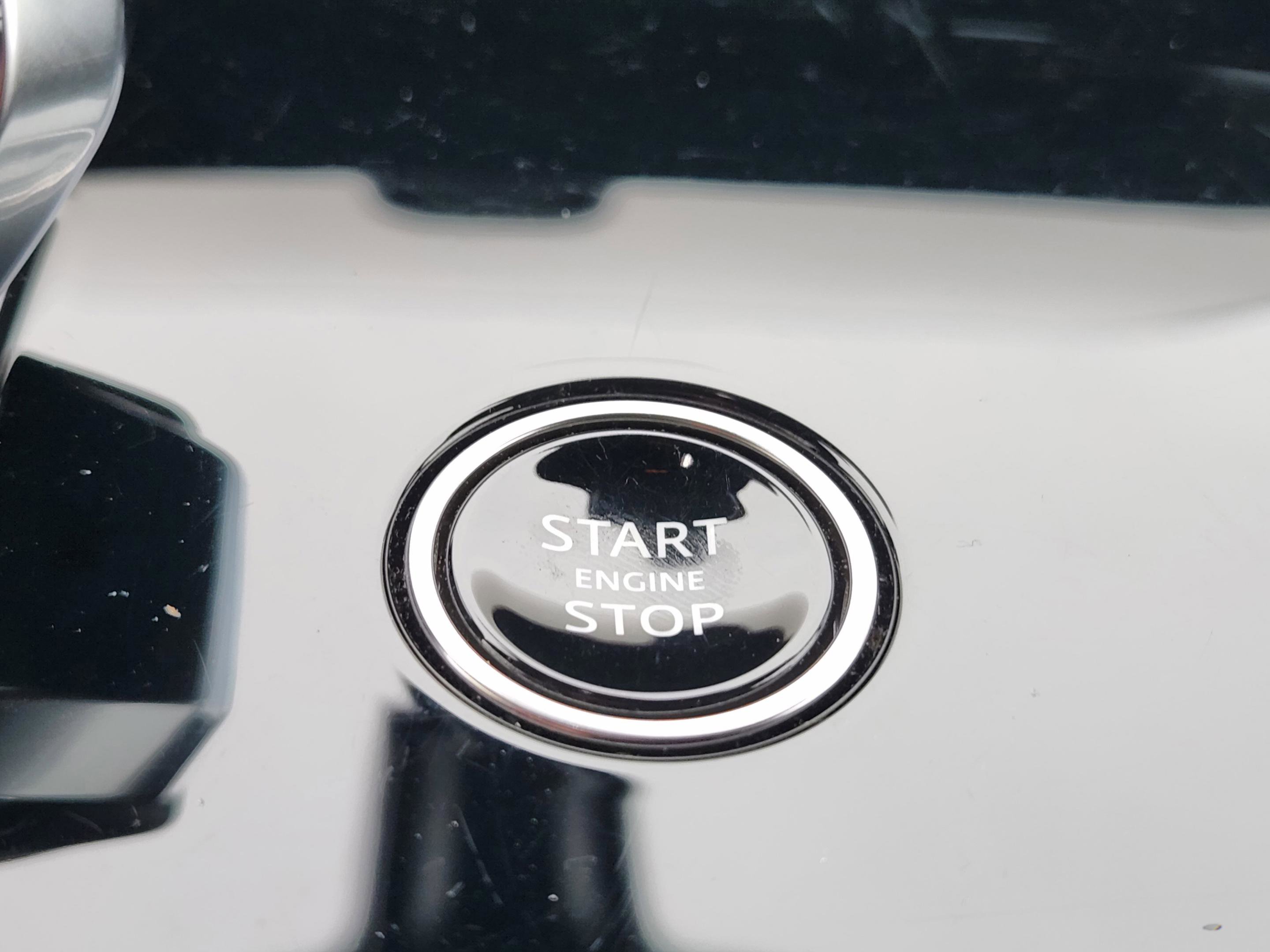 Used 2025 Land Rover Range Rover Sport SE AWD/4WD image 20