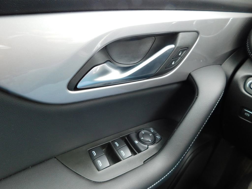 Used 2025 Chevrolet Blazer LT image 26