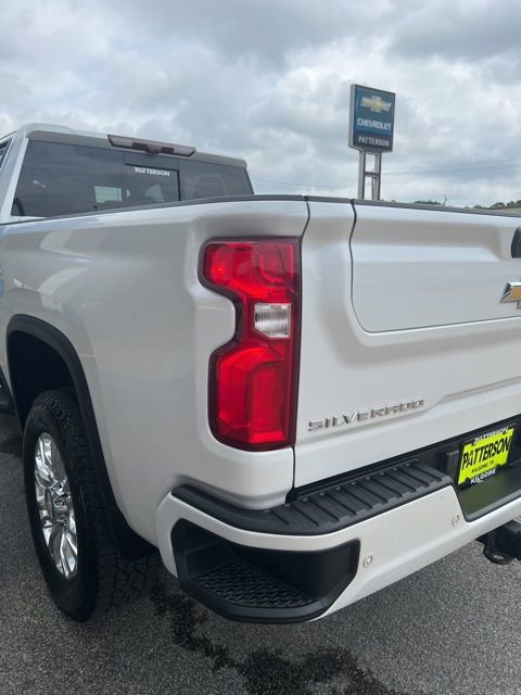 Used 2023 Chevrolet Silverado 2500 High Country AWD/4WD image 13