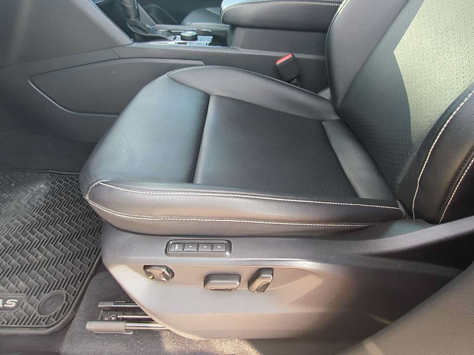 Used 2021 Volkswagen Atlas SEL AWD/4WD image 19