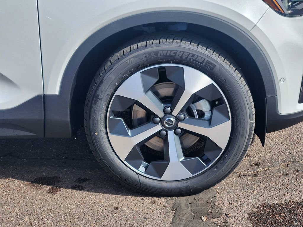 New 2026 Volvo XC40 B5 Plus w/ Protection Package Premier image 29