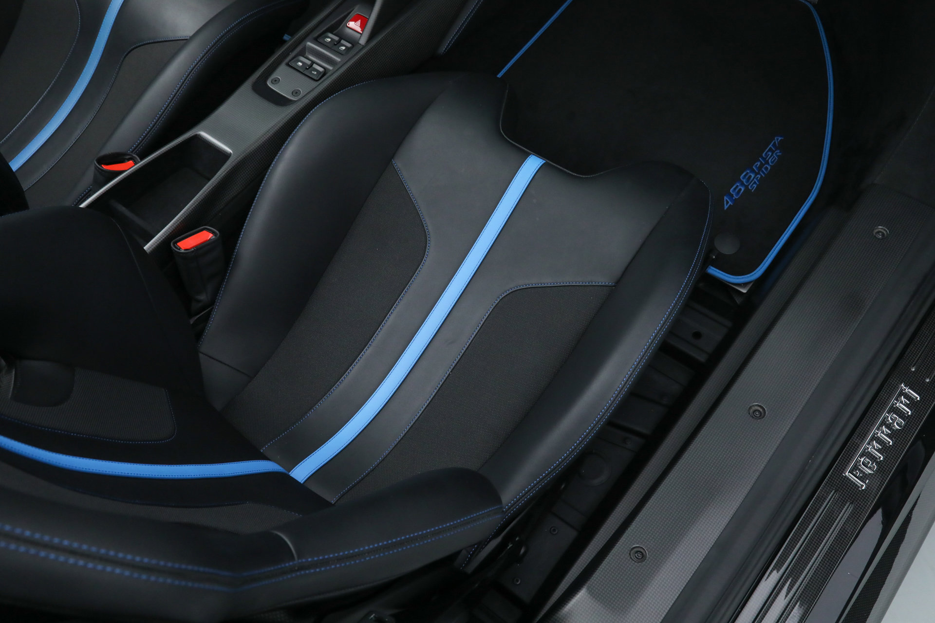 Certified 2019 Ferrari 488 Pista Spider image 26