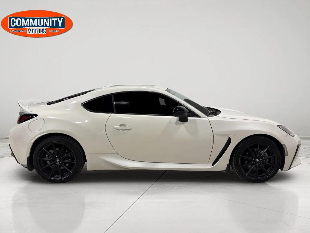 Used 2023 Toyota GR86 Premium image 9