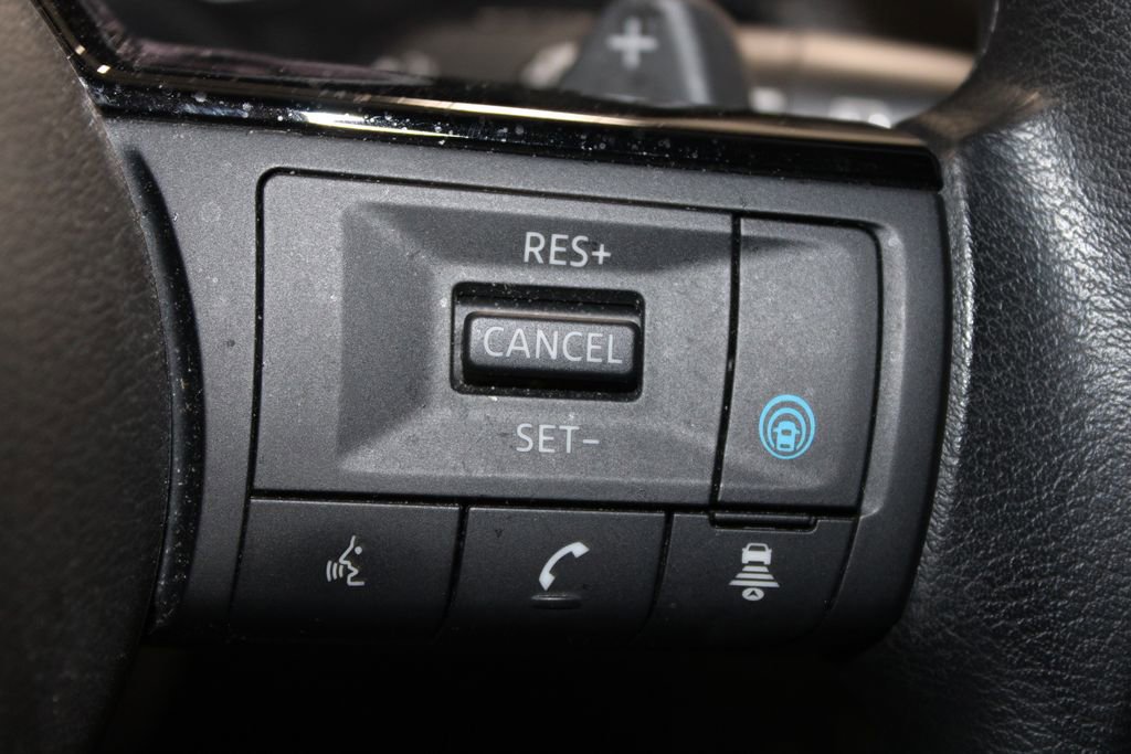 Used 2023 Nissan Rogue SV AWD/4WD image 21