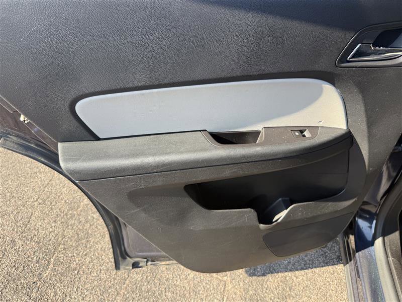 Used 2016 Chevrolet Equinox LS image 9