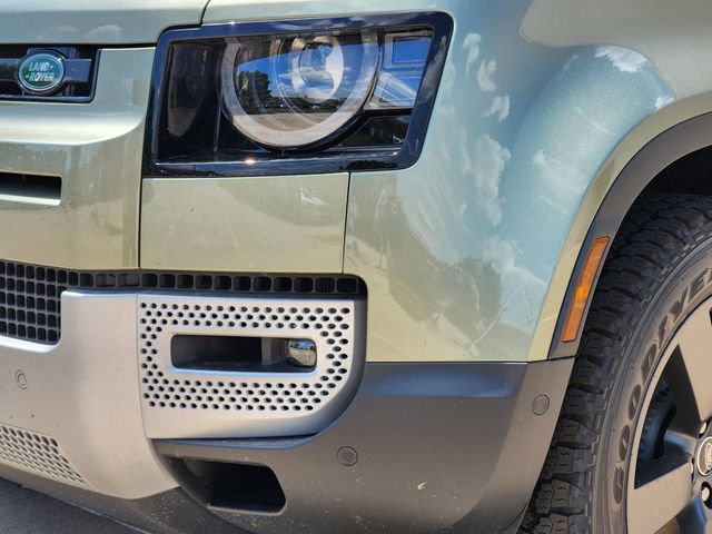 New 2025 Land Rover Defender 130 S image 5