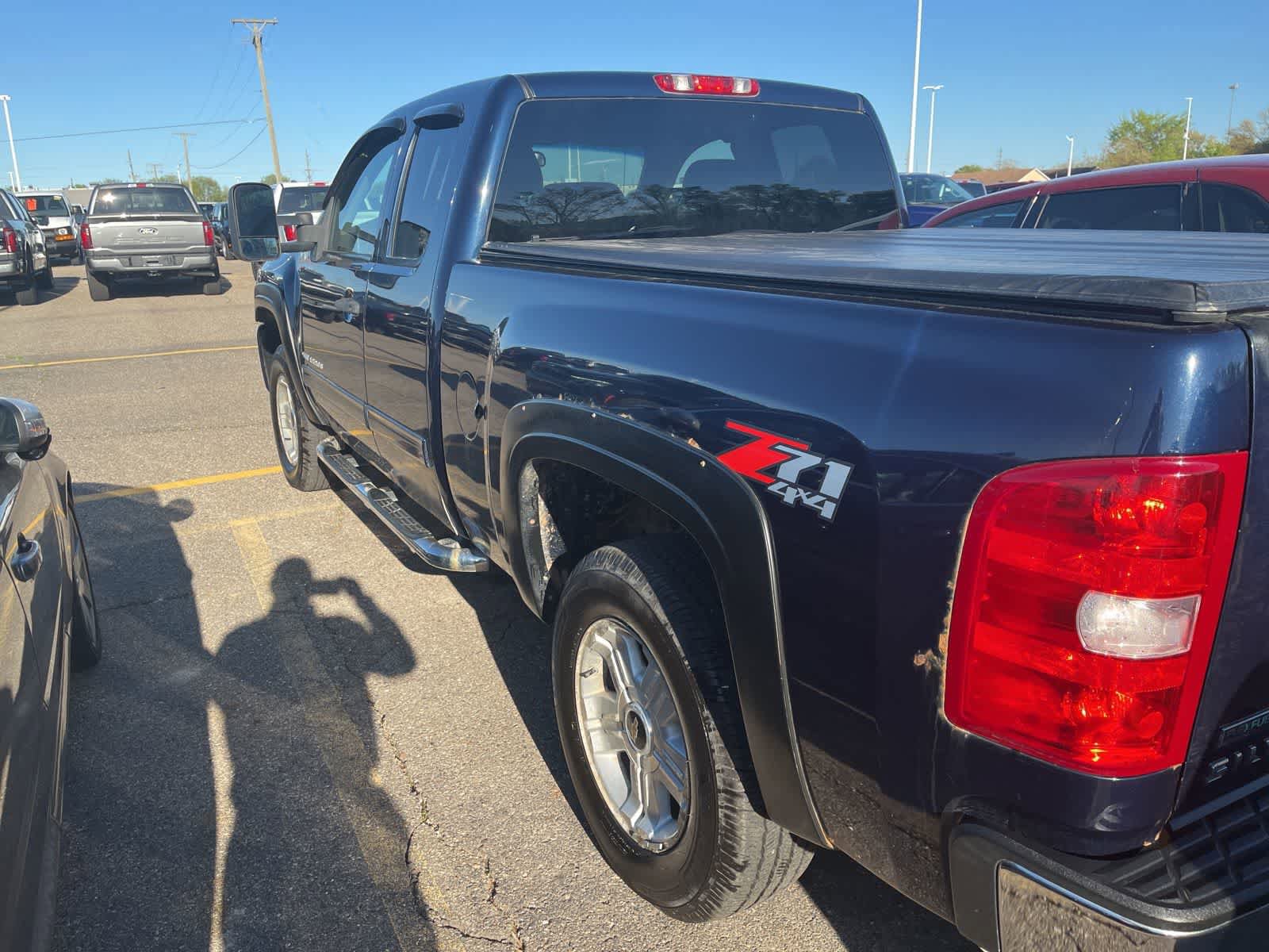 Used 2010 Chevrolet Silverado 1500 LT w/ Power Pack Plus AWD/4WD image 10