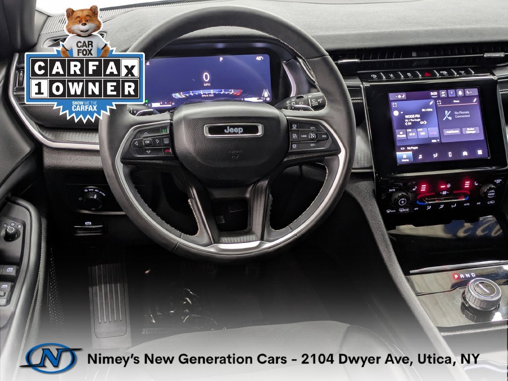 Used 2023 Jeep Grand Cherokee Altitude AWD/4WD image 4