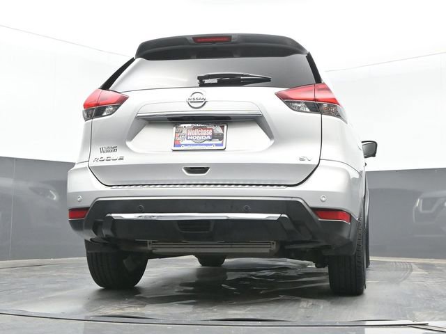 Used 2020 Nissan Rogue SV w/ Premium Package image 24