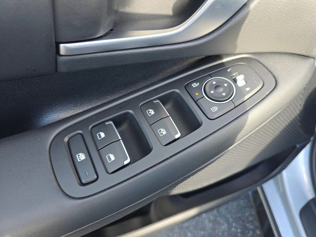 Used 2025 Hyundai Sonata SEL FWD image 27