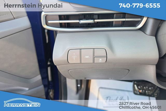 Used 2023 Hyundai Elantra SEL FWD image 17