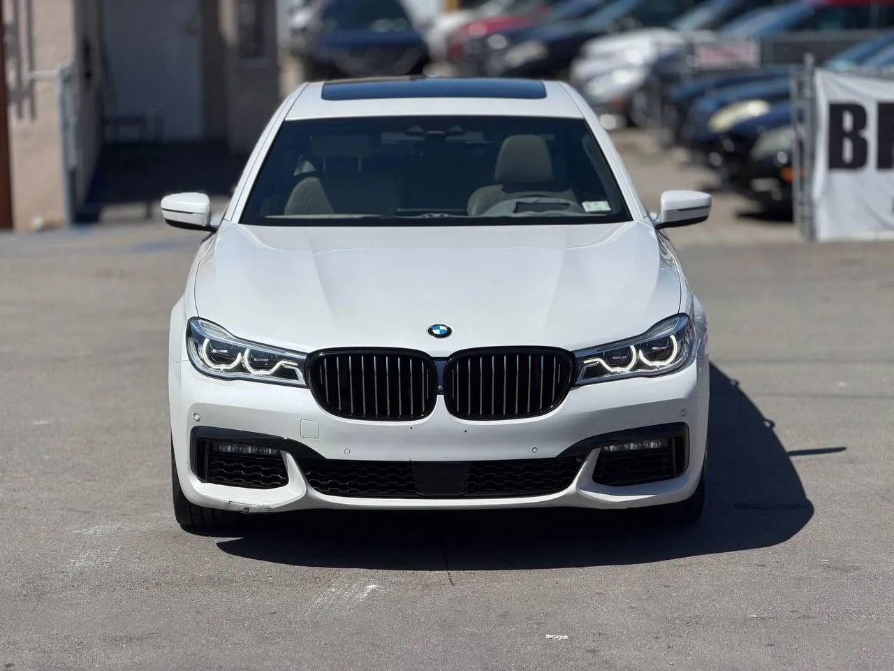 Used 2018 BMW 750i xDrive AWD/4WD image 4