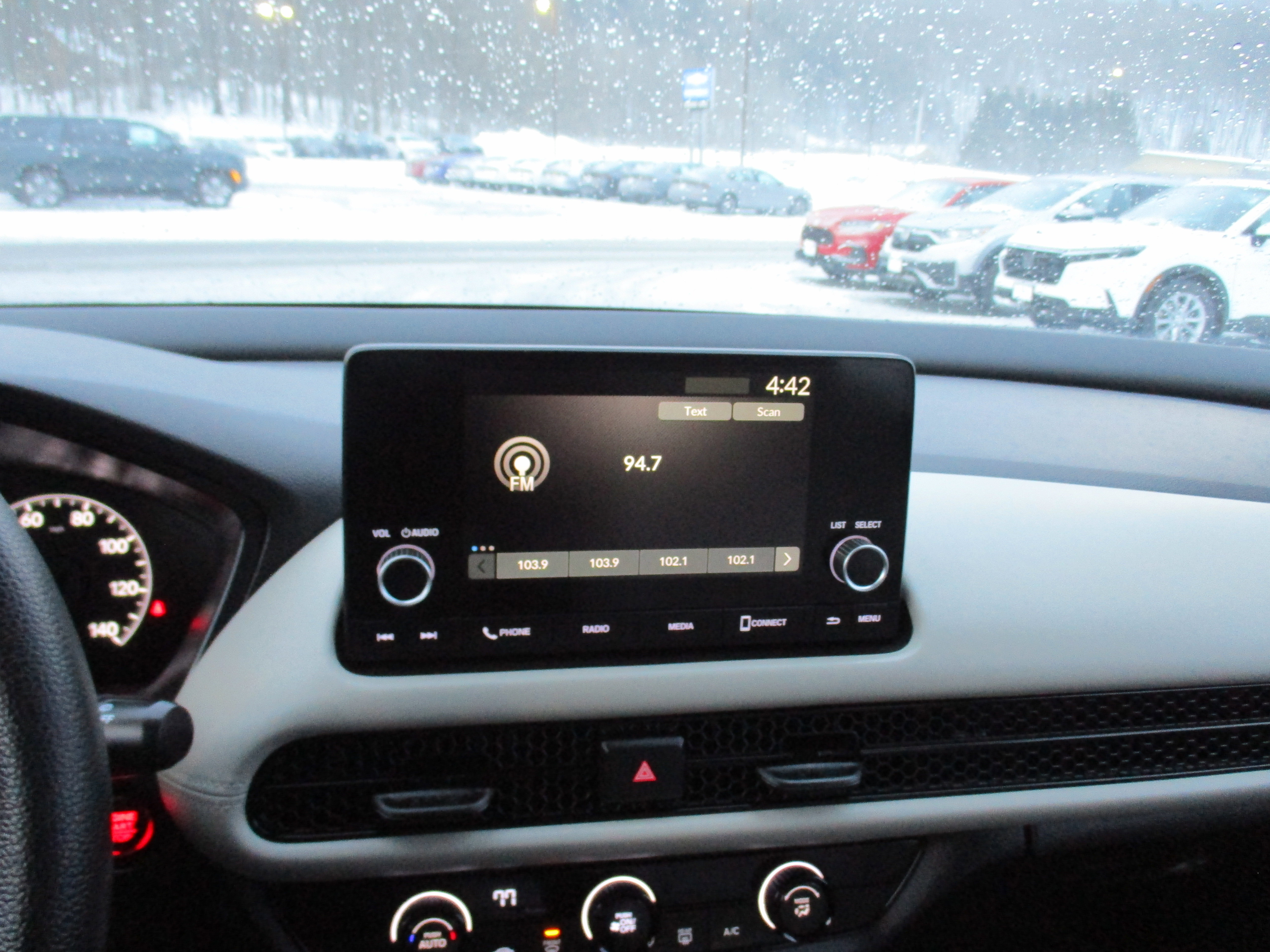 Certified 2023 Honda HR-V LX image 15