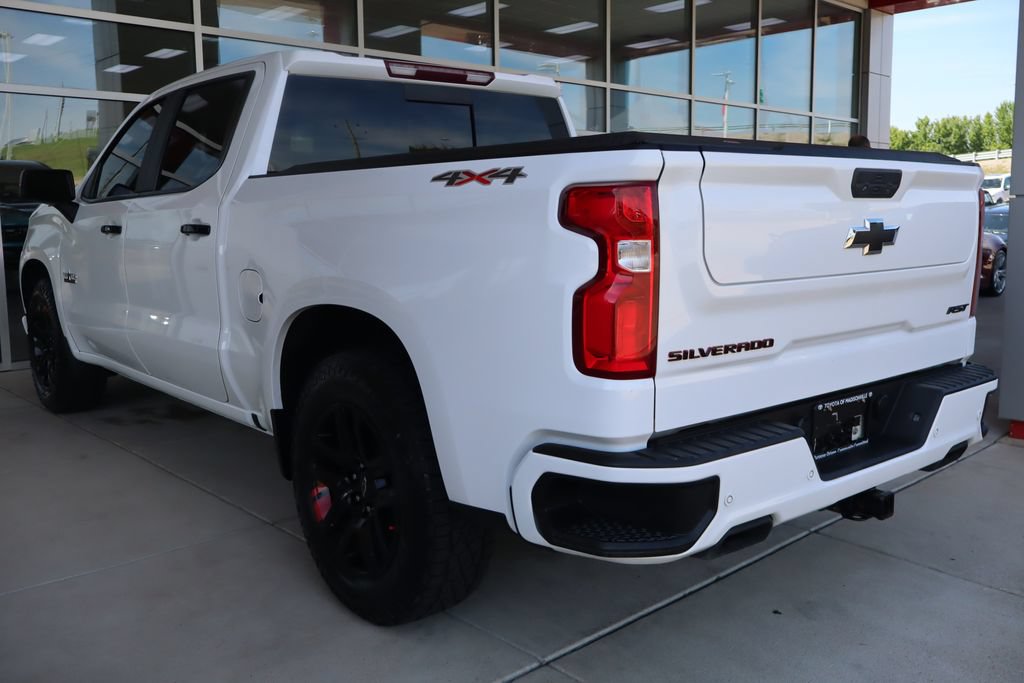 Used 2022 Chevrolet Silverado 1500 RST w/ Redline Edition AWD/4WD image 6