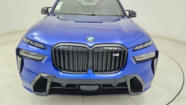 Used 2025 BMW X7 M60i image 9