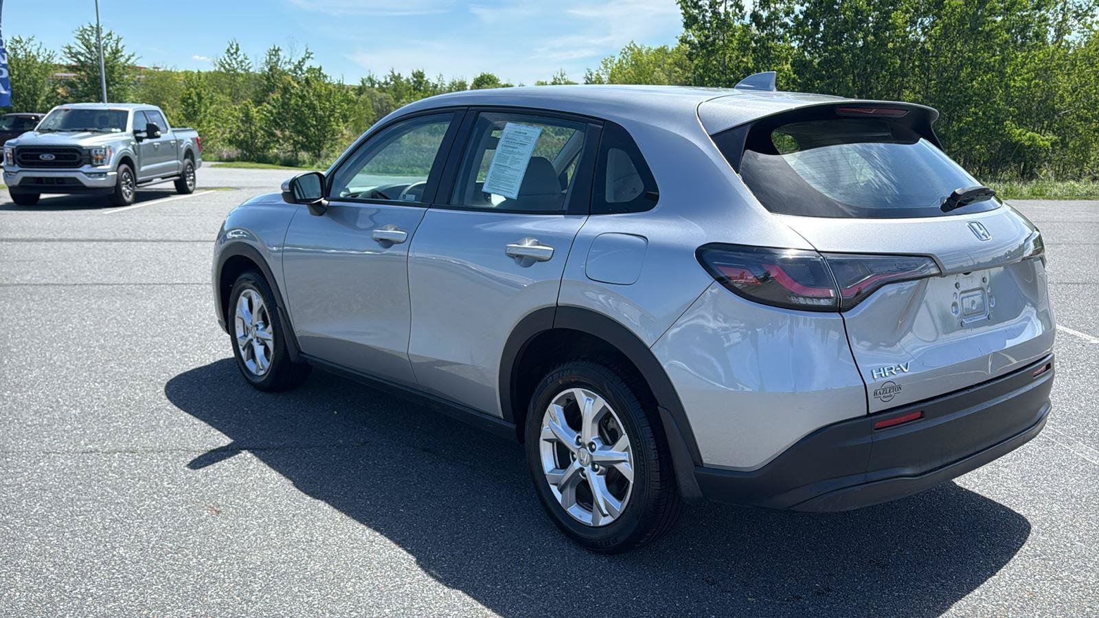 Used 2023 Honda HR-V LX image 9