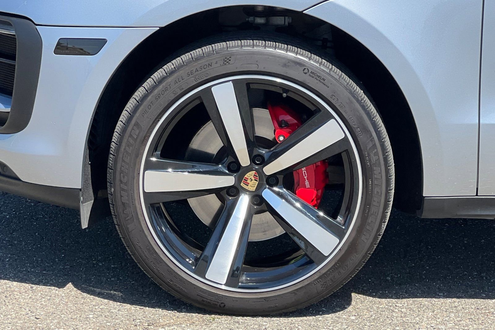 Used 2023 Porsche Macan S AWD/4WD image 11