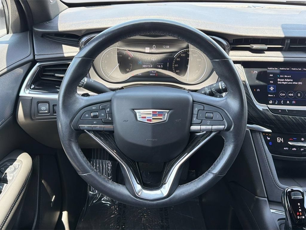 Certified 2023 Cadillac XT6 Premium Luxury FWD image 8