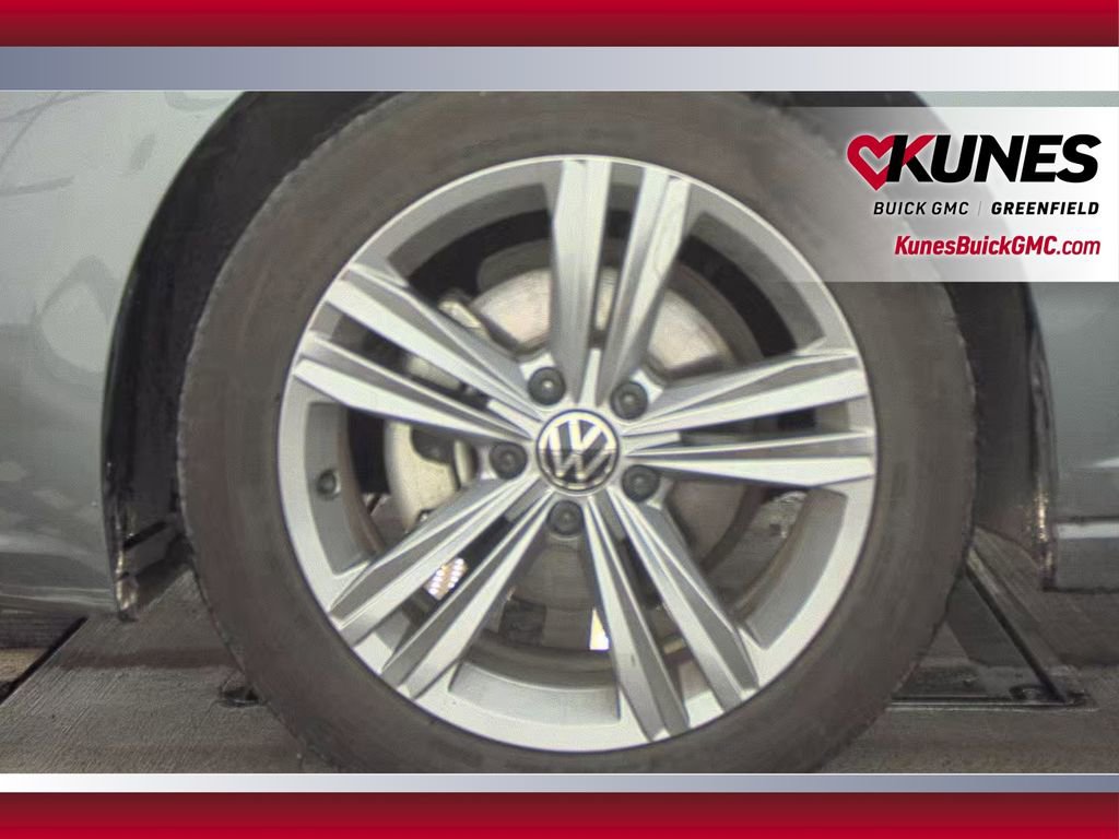 Used 2024 Volkswagen Jetta SE FWD image 25