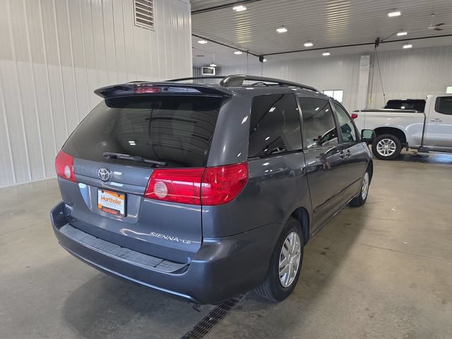 Used 2007 Toyota Sienna LE w/ LE Pkg 2 FWD image 8