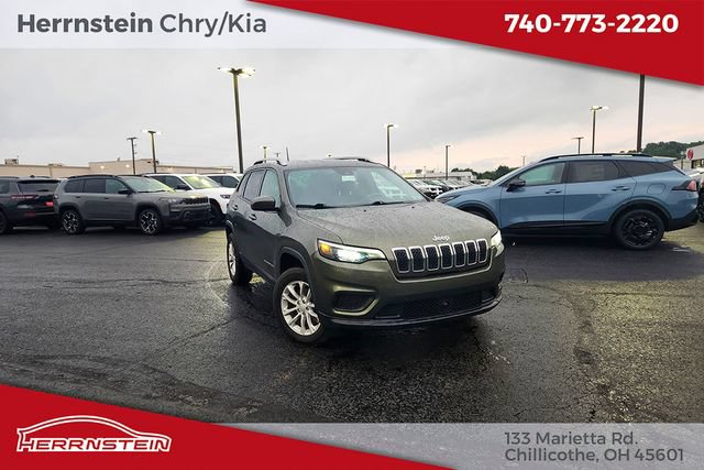 Used 2021 Jeep Cherokee Latitude w/ Mopar Interior Package AWD/4WD image 1