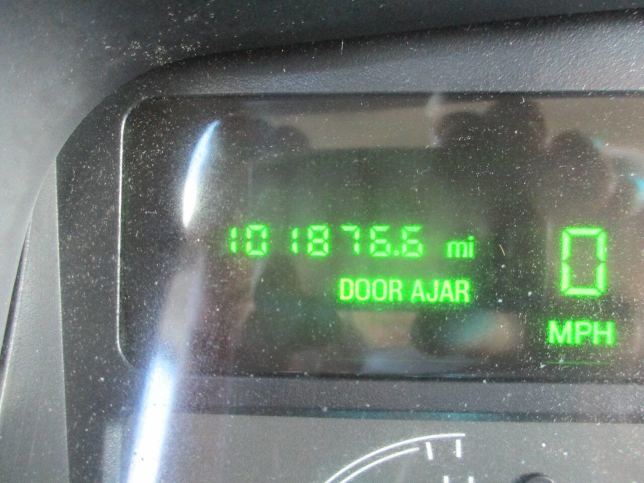 Used 2005 Lincoln Town Car Signature image 12