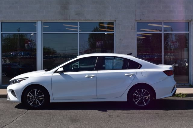 Used 2024 Kia Forte LXS FWD image 2