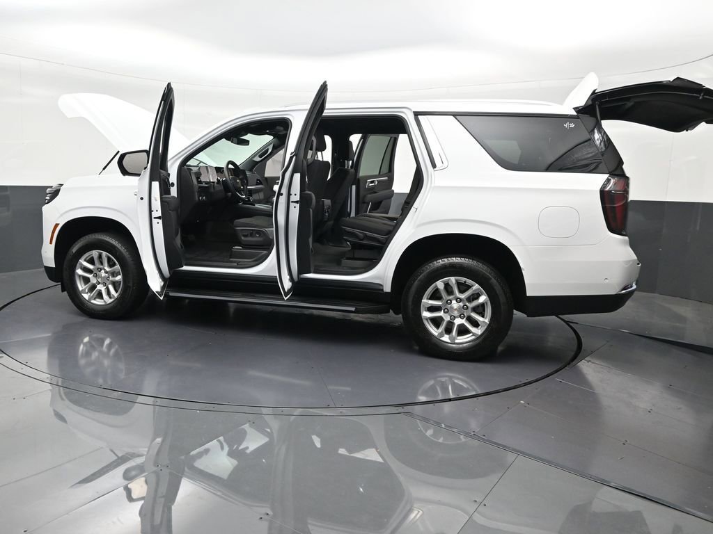 Used 2025 Chevrolet Tahoe LS RWD image 34