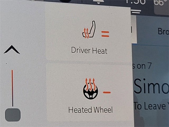 Used 2023 Chrysler Voyager LX image 29