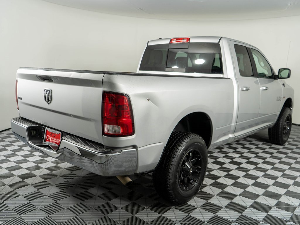 Used 2017 RAM 1500 Classic SLT image 5