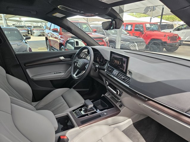 Certified 2023 Audi Q5 2.0T Premium Plus w/ Premium Plus Package AWD/4WD image 11