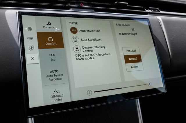 New 2026 Land Rover Range Rover SE AWD/4WD image 38