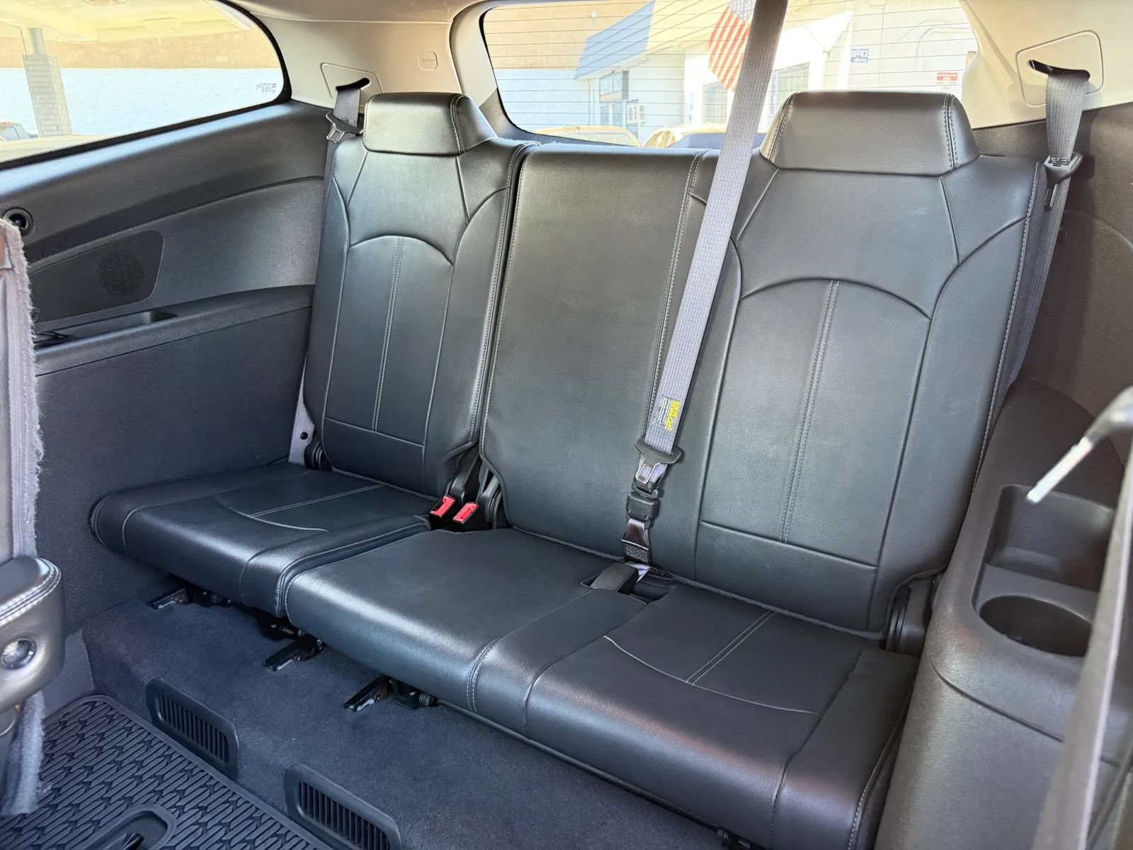 Used 2015 Chevrolet Traverse LT FWD image 35