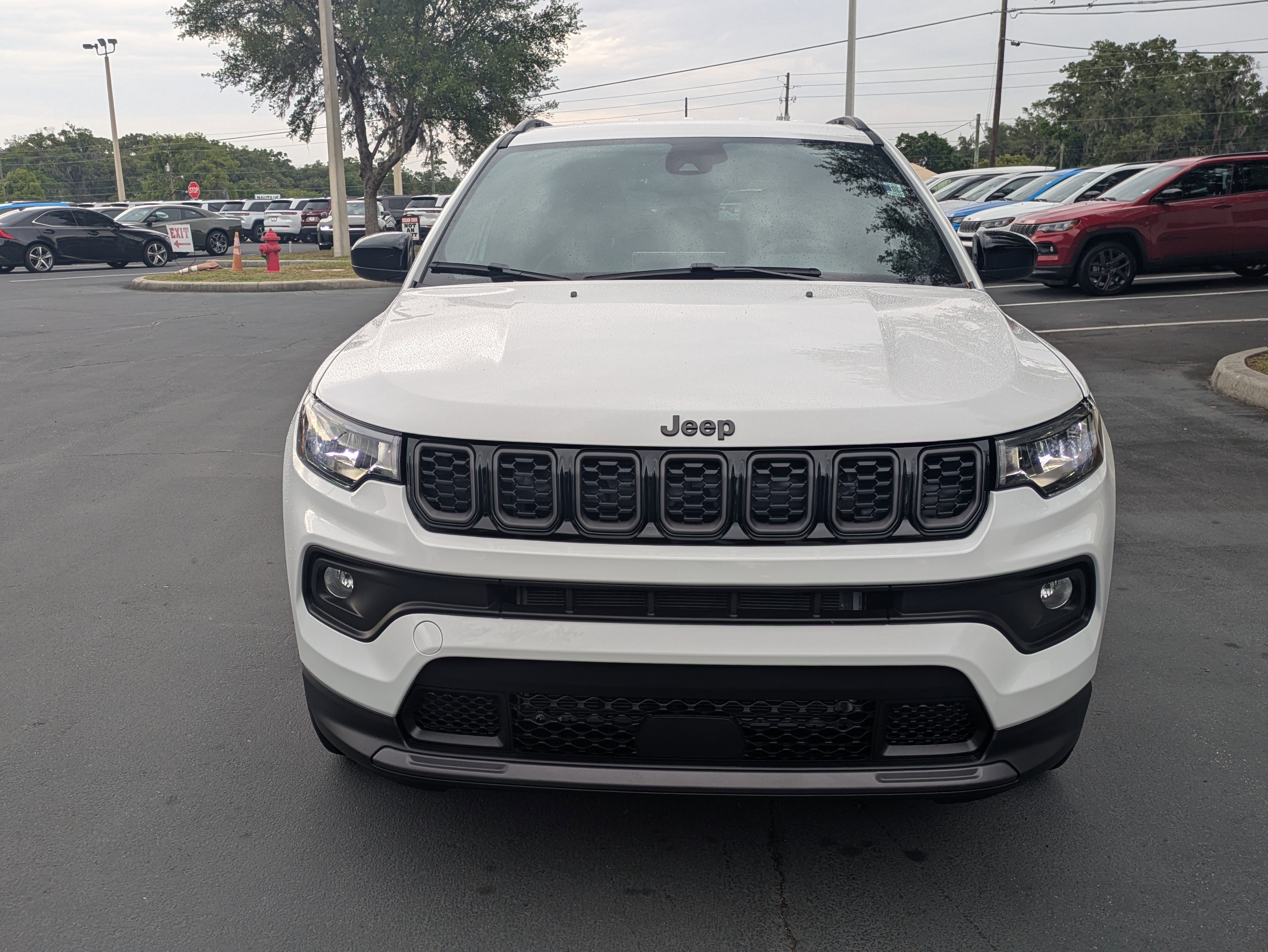 New 2026 Jeep Compass Latitude image 8