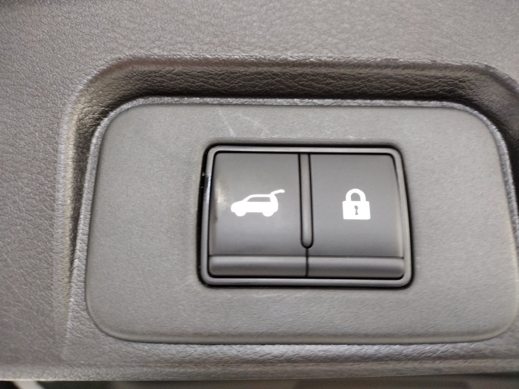 Used 2026 Nissan Rogue SV w/ Cold Weather Package AWD/4WD image 18